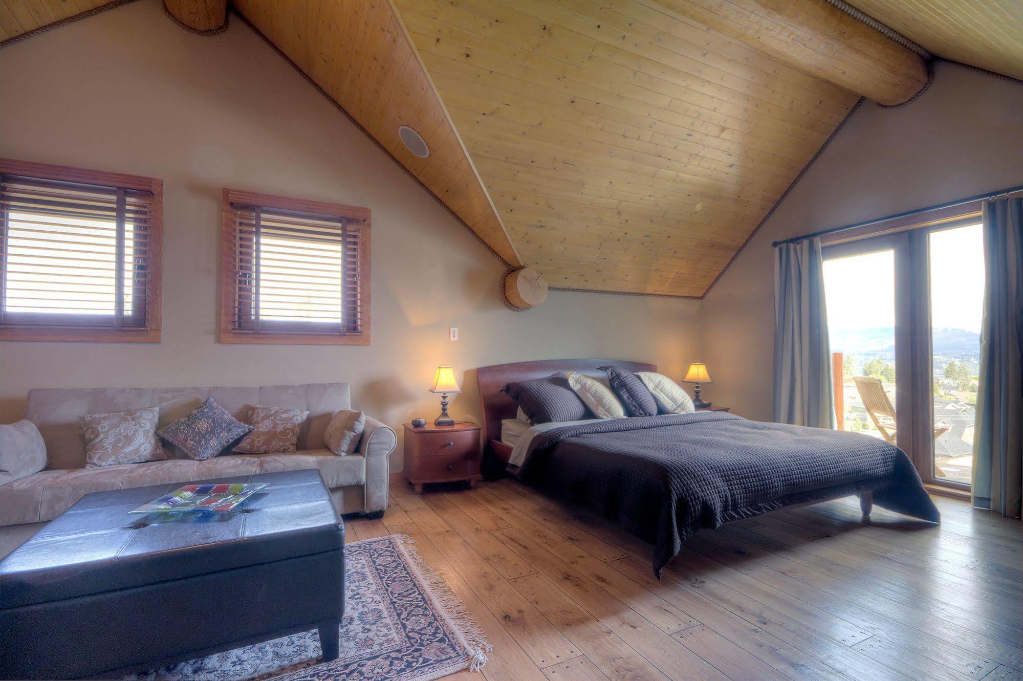 A Okanagan Lakeview Inn เคโลว์นา ภายนอก รูปภาพ